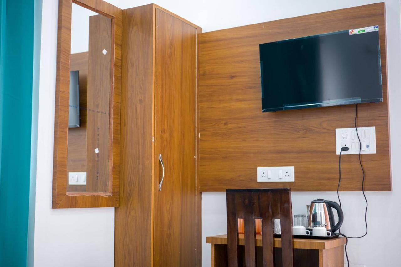 The Vinayak By Le Pension Stays Rishikesh Exterior photo